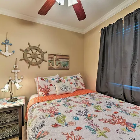 Beachfront Galveston Vacation Rental With Pool!